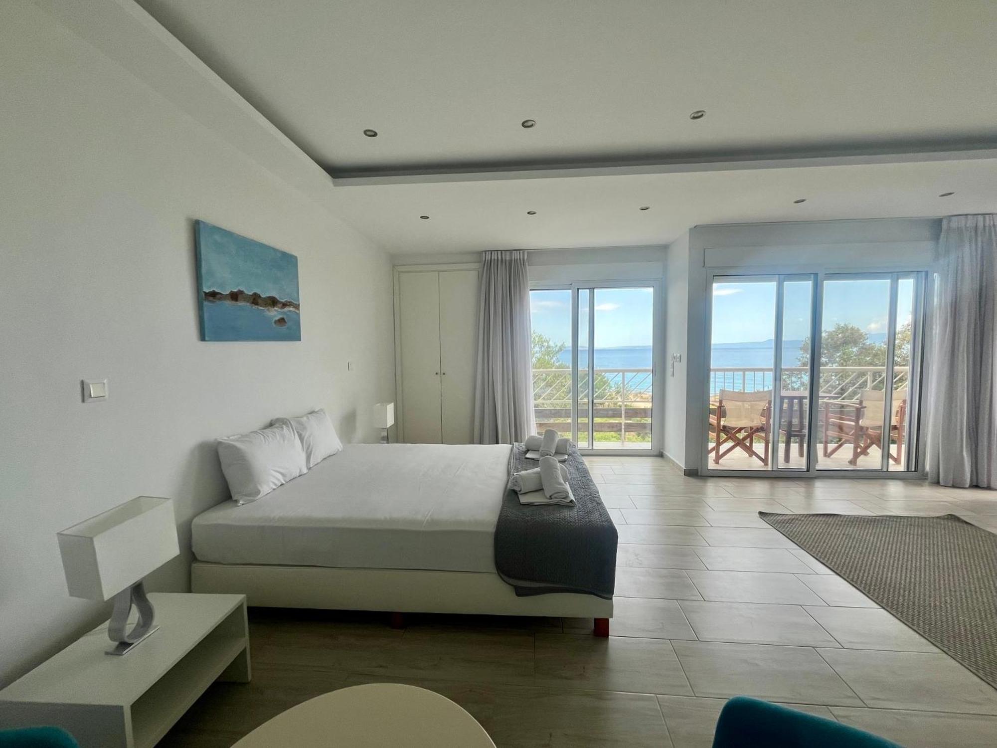 The Beach House - Apartments & Studios (Adults Only) Afytos Exterior photo